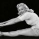 marilyn monroe practicando pilates